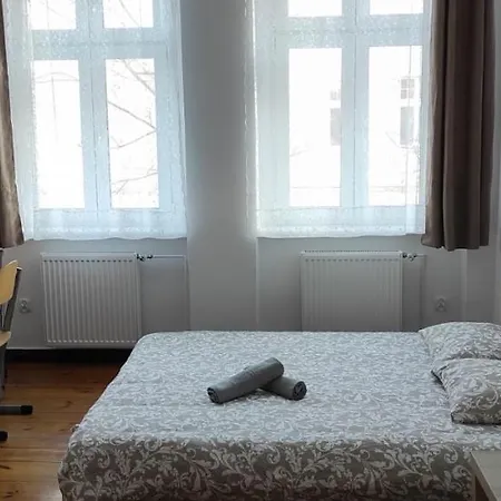 Lily House Poznan Privatunterkunft Posen