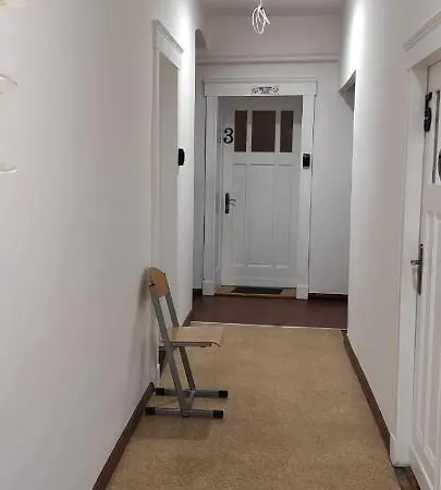 Lily House Poznan Privatunterkunft Posen